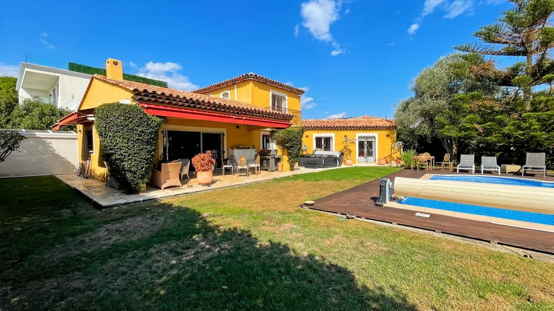 House in Brusquet-Retenaou-Devens, Vallauris, France 3 - 18064782