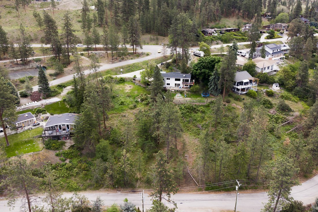 Land in Kelowna, British Columbia, Canada 3 - 14249248