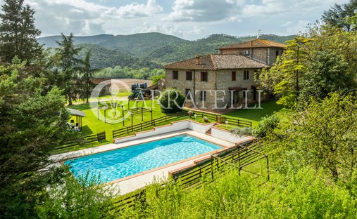 Country House in Sovicille, Tuscany, Italy 1