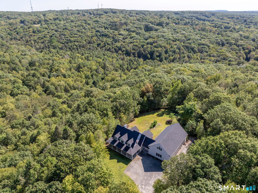 House in Wolcott, Connecticut, United States 2 - 18062709
