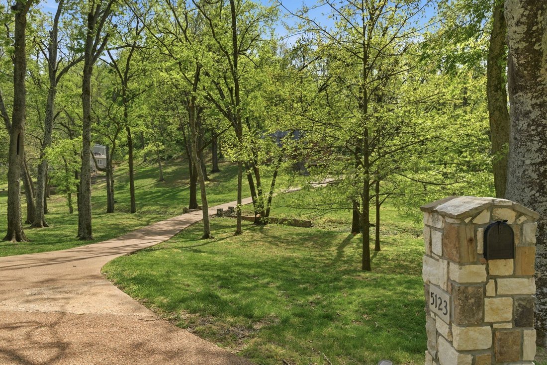 House in Forest Hills, Tennessee, United States 4 - 18063167