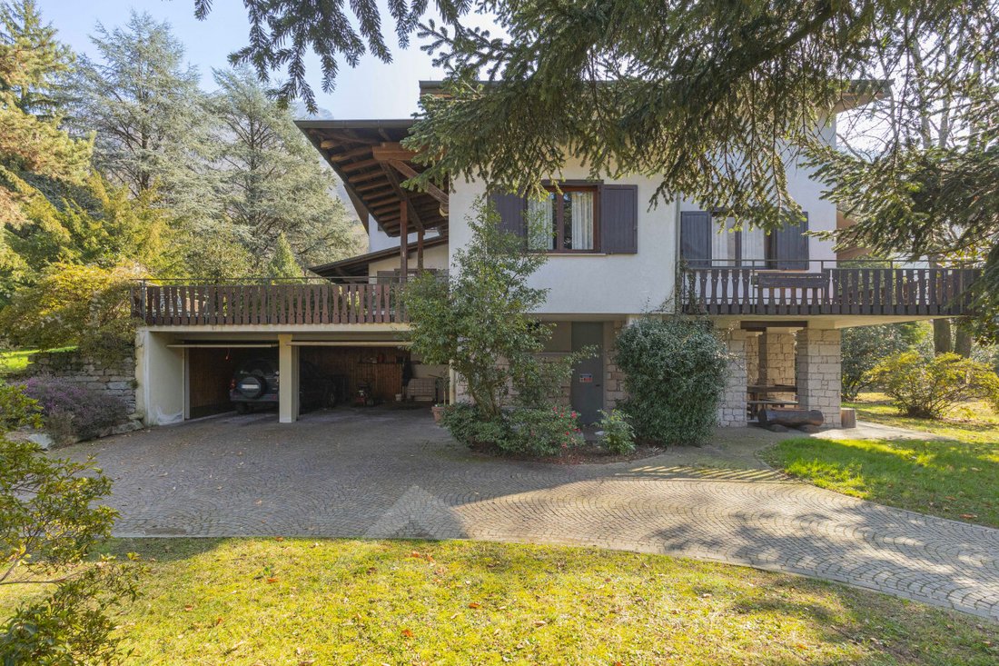 Villa in Cecca-Agagliate, Piedmont, Italy 1 - 18062644