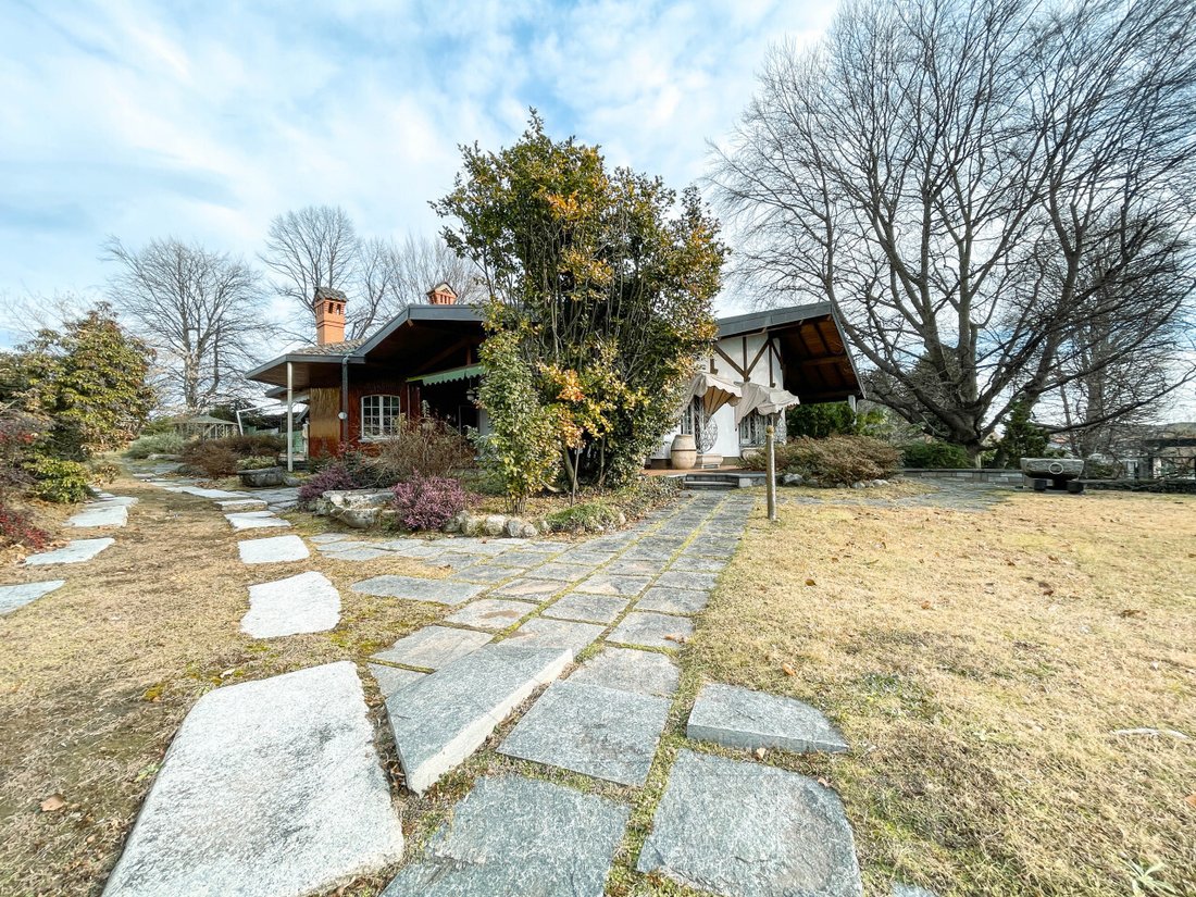 Villa in Cecca-Agagliate, Piedmont, Italy 1 - 18062961