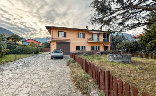 Villa in Cecca-Agagliate, Piedmont, Italy 1