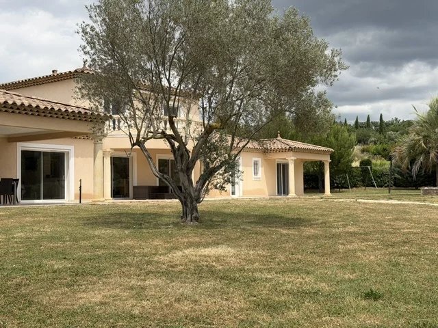 Estate in Granettes-Jauberte-Sainte Anne, Aix-en-Provence, France 1 - 17896934