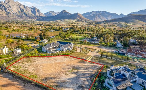 Land in Franschhoek, Western Cape, South Africa 1