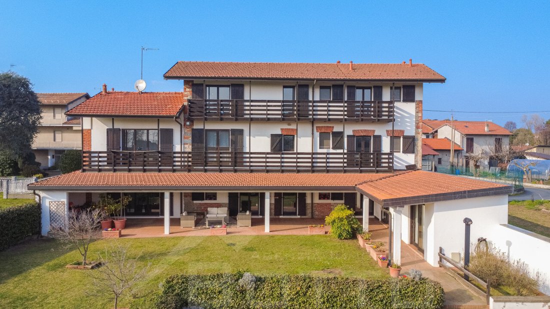 Villa in Cecca-Agagliate, Piedmont, Italy 1 - 18065051