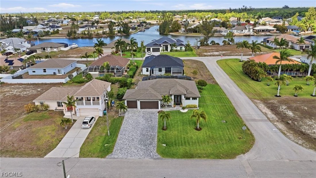 House in Cape Coral, Florida, United States 4 - 18061271
