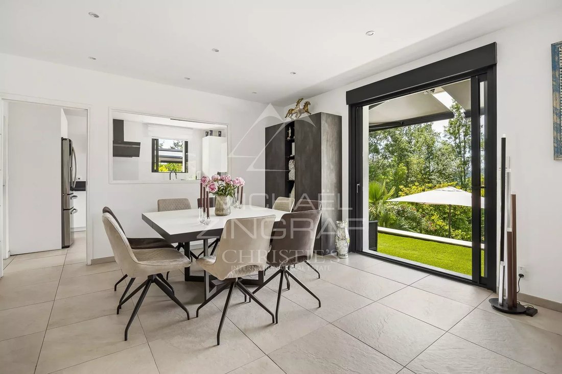Villa in Grasse, Provence-Alpes-Côte d'Azur, France 5 - 18064248