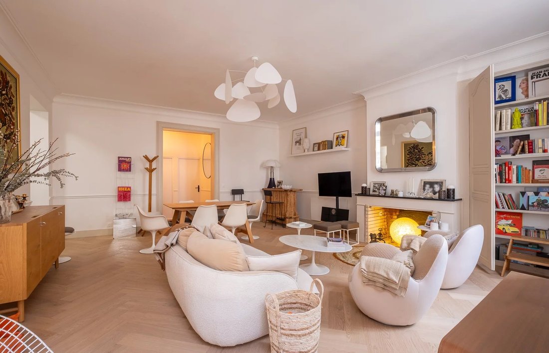 Apartment in Grand Parc-Chartrons-Paul Doumer, Bordeaux, France 1 - 18064186