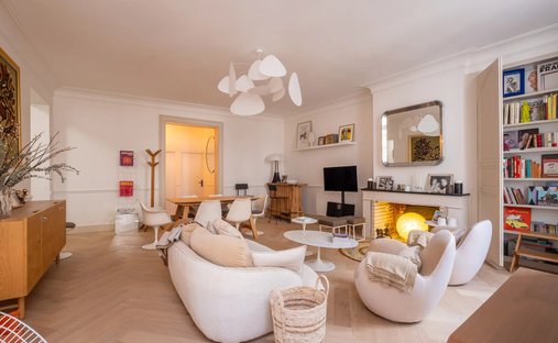 Apartment in Grand Parc-Chartrons-Paul Doumer, Bordeaux, France 1