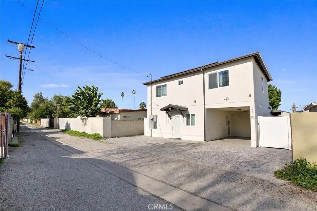 Los Angeles, California, United States 4 - 16965999