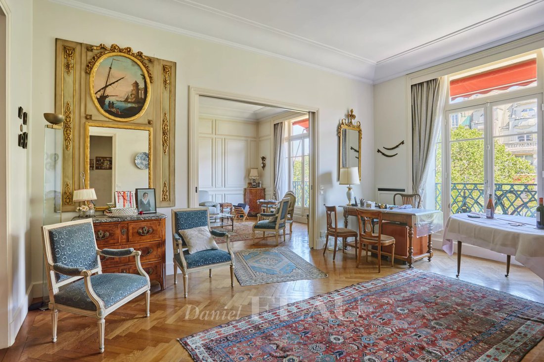 Apartment in Ecole Militaire, Paris 7e Arrondissement, Paris 1 - 18063690