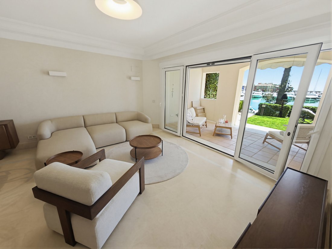 Apartment in Sotogrande, San Roque, Andalusia 4 - 16071733
