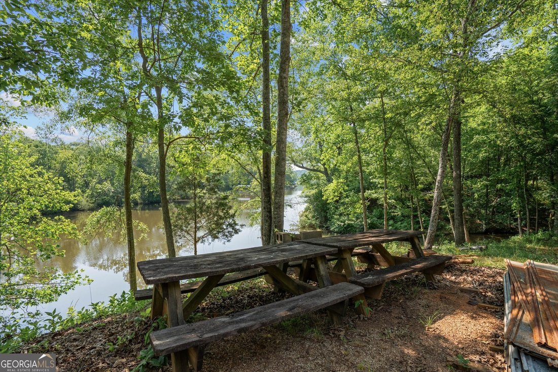 Wedowee, Alabama, United States 4 - 18063273
