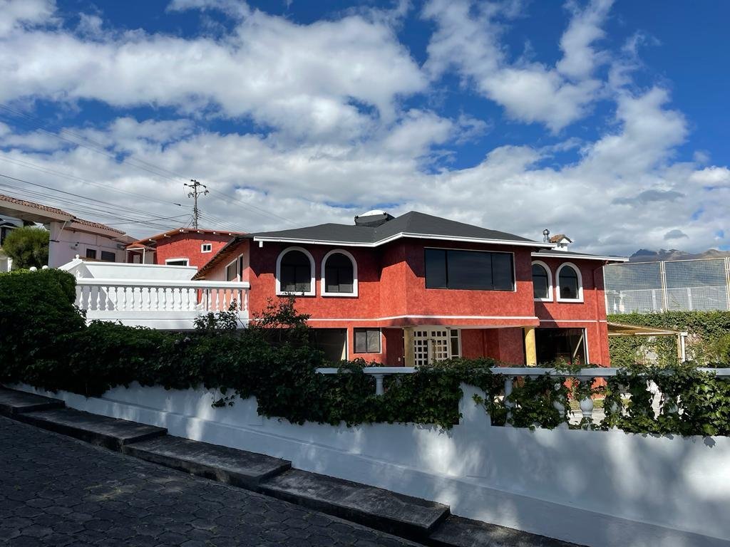 House in Quito, Pichincha, Ecuador 1 - 18063626