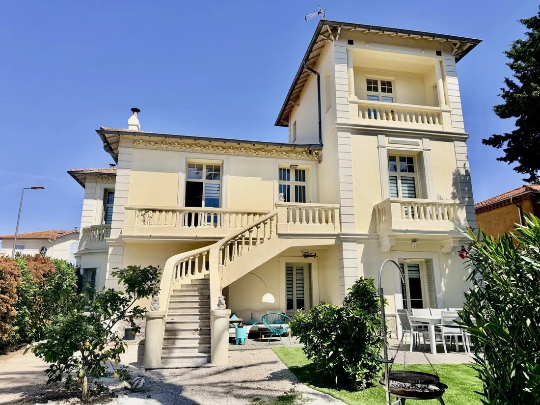 Villa in Vallergues, Cannes, France 1 - 18061428