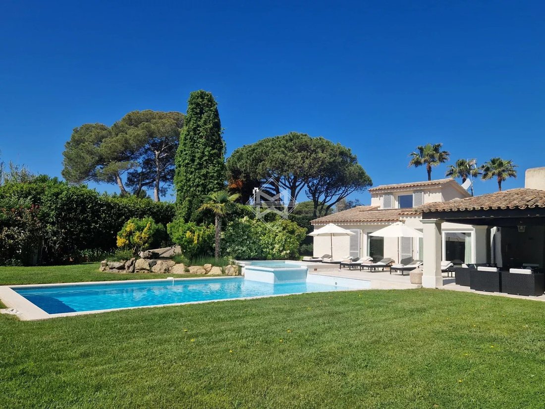 Estate in Zone Ouest Urbaine, Saint-Tropez, France 2 - 10675454
