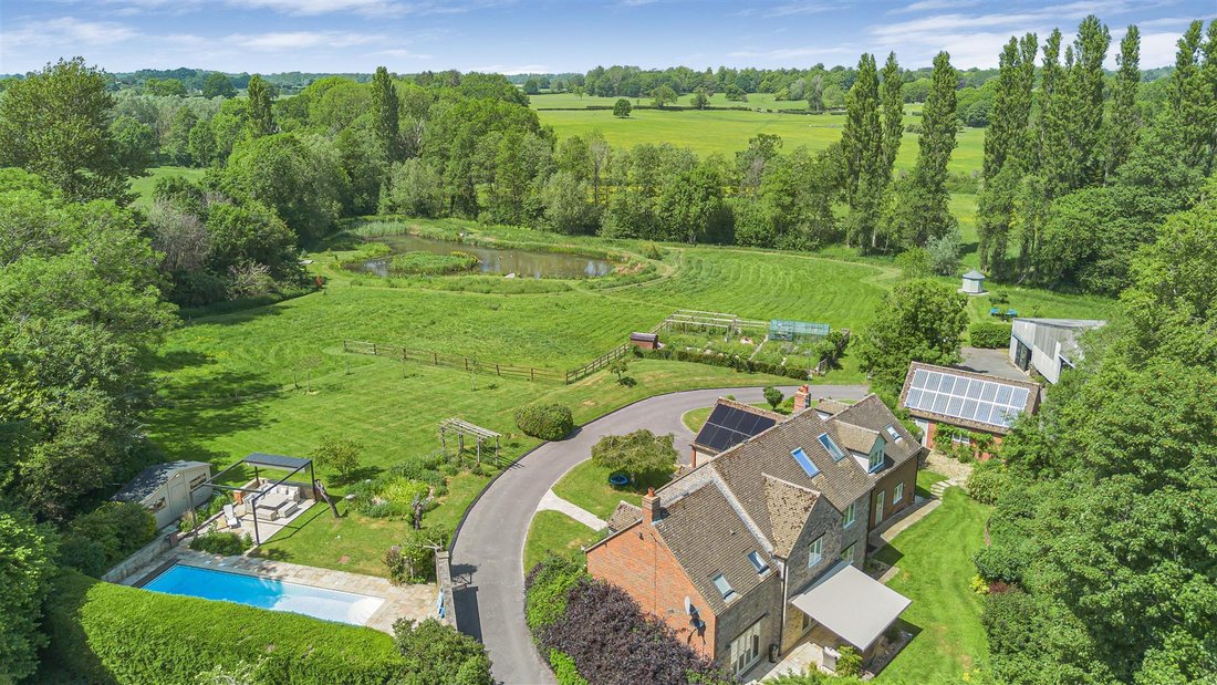 Country House in Fringford, England 2 - 18061097