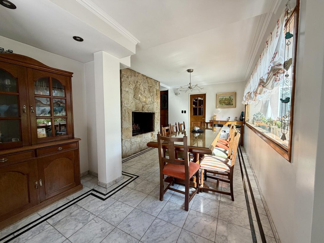 House in Castelar, Buenos Aires Province, Argentina 2 - 18065349