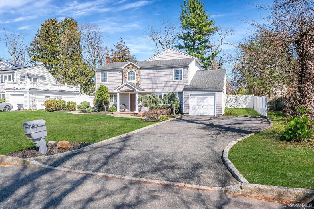 House in Smithtown, New York, United States 3 - 17646657