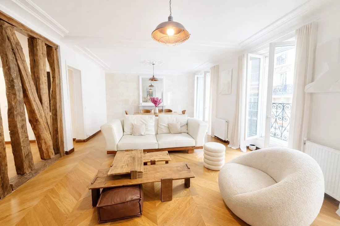 Apartment in Lorette-Martyrs, Paris 9e Arrondissement, Paris 1 - 18064390