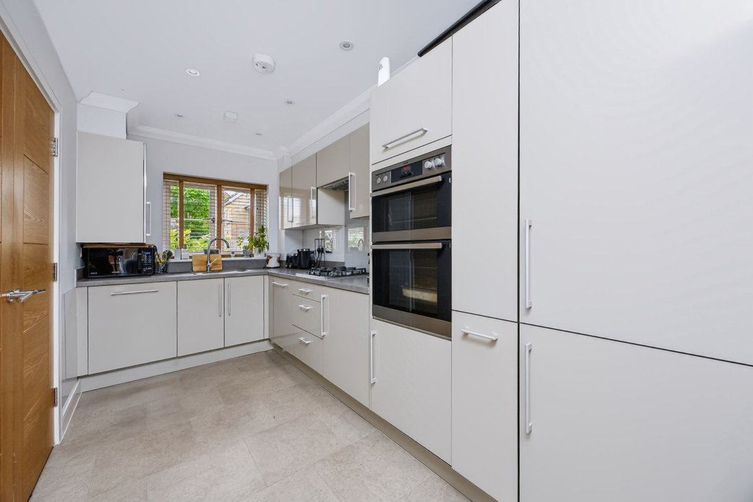 House in Okehurst, Billingshurst, England 3 - 18063625