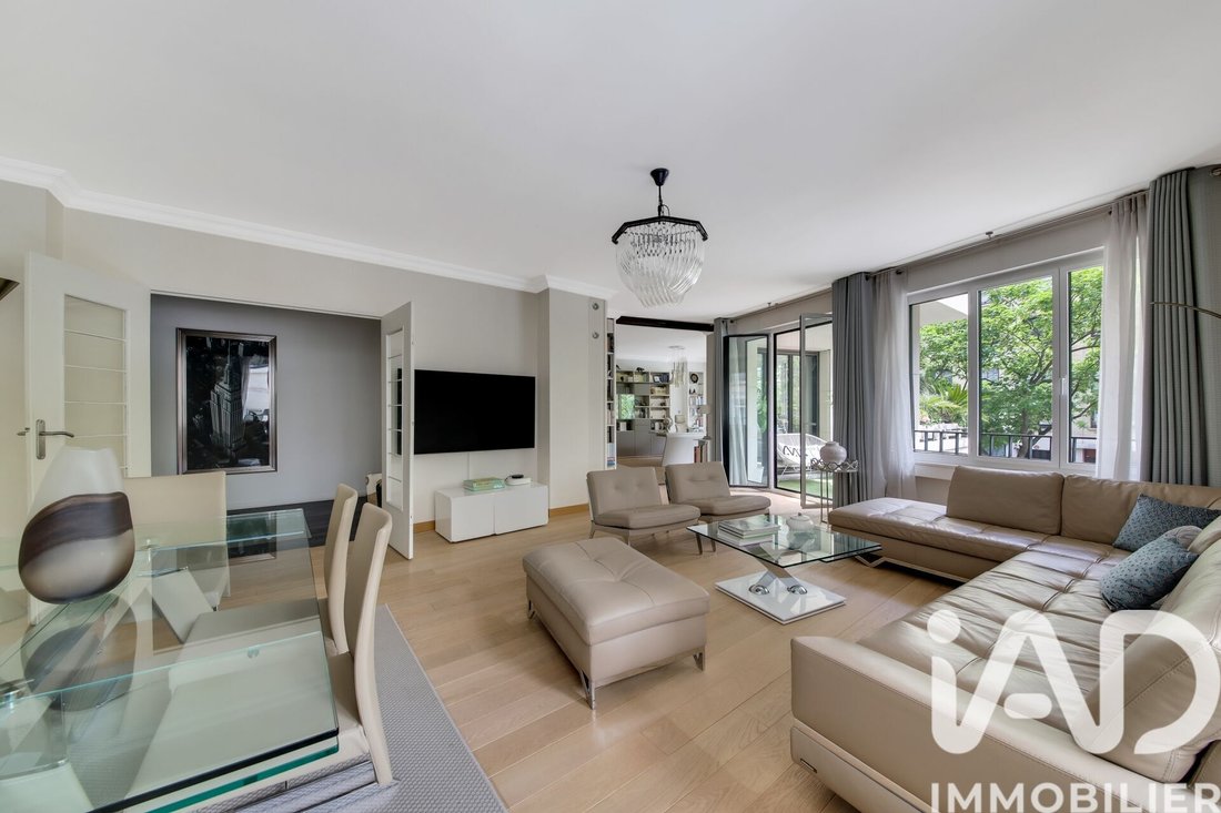 Apartment in Porte Dauphine, Paris 16e Arrondissement, Paris 2 - 18065311