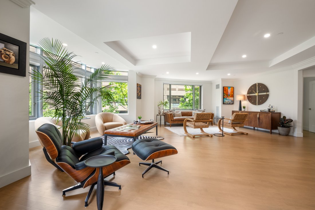 Condo in Boston, Massachusetts, United States 5 - 18062229