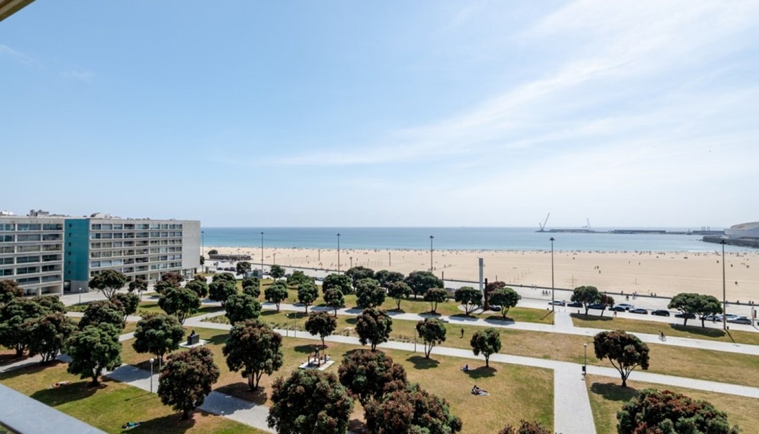 Apartment in Matosinhos e Leca da Palmeira, Porto District, Portugal 1 - 18064274