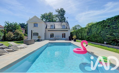 House in Le Plessis-Trévise, Ile-de-France, France 1