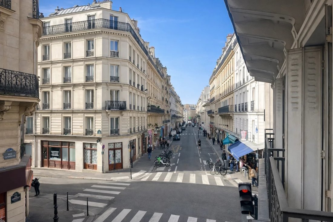 Apartment in Lorette-Martyrs, Paris 9e Arrondissement, Paris 4 - 18064390