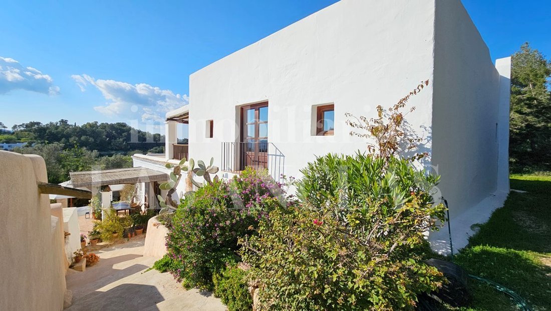 Farm Ranch in Jesus, Santa Eularia des Riu, Balearic Islands 2 - 18063442