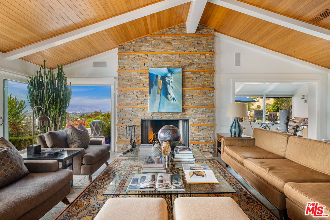 House in Los Angeles, California, United States 4 - 18062477