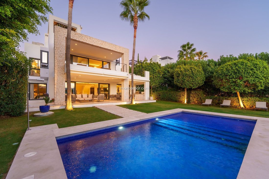 Villa in Puerto Banus, Marbella, Spain 1 - 18062802