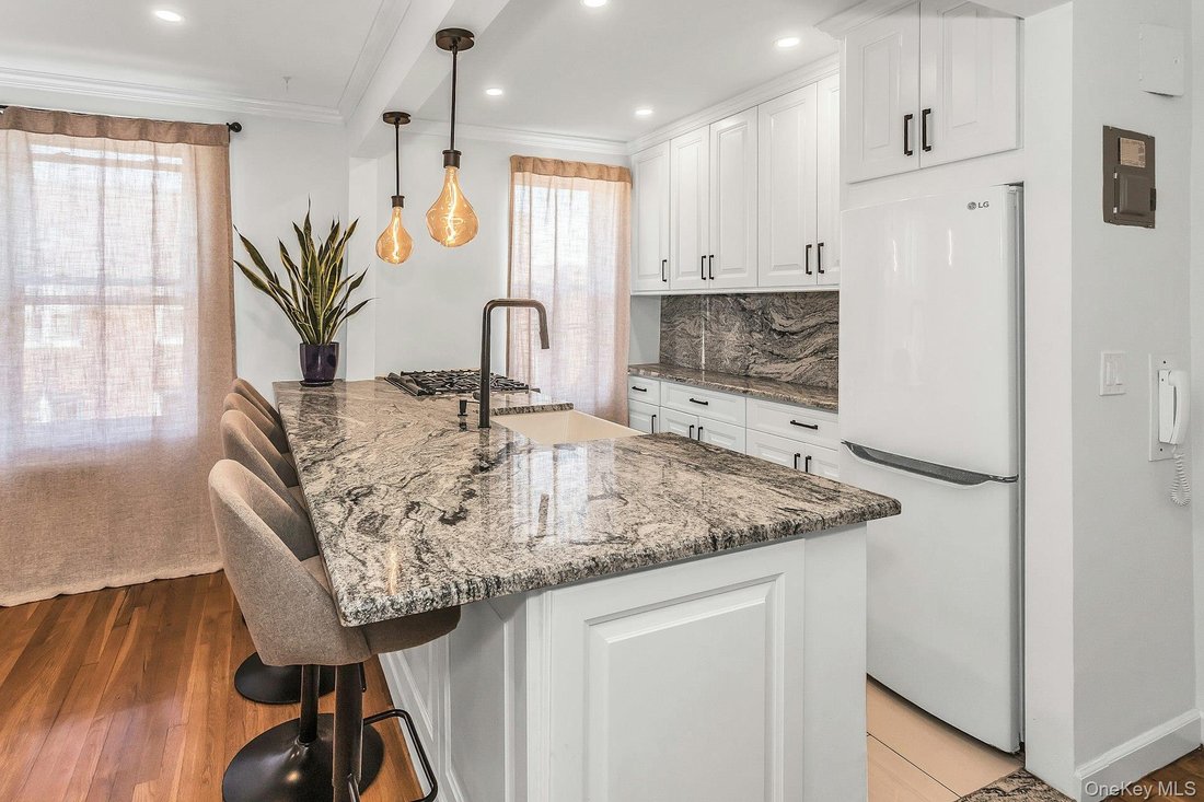 Co Op in New York, New York, United States 2 - 17809727