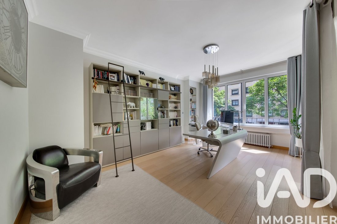 Apartment in Porte Dauphine, Paris 16e Arrondissement, Paris 4 - 18065311