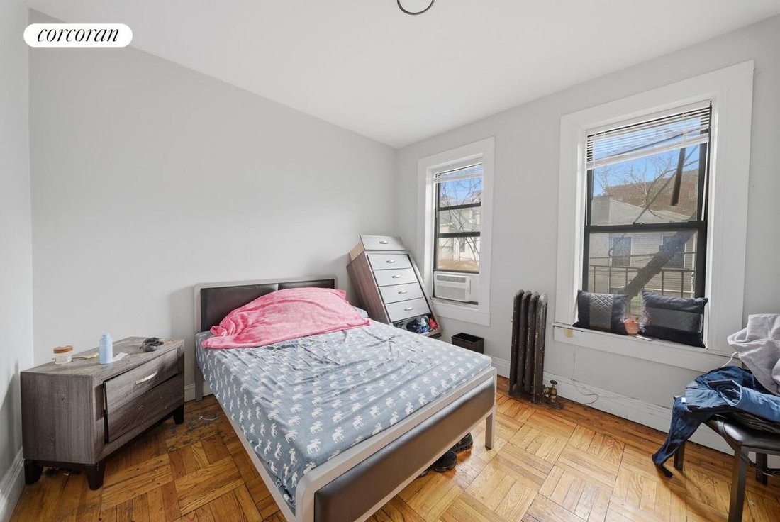 House in New York, New York, United States 4 - 18062345