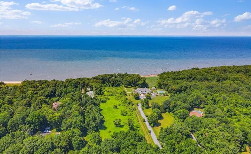 Land in Nissequogue, New York, United States 1