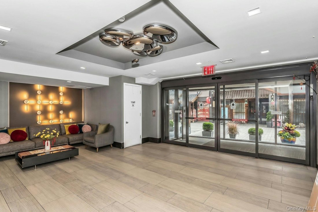 Condo in New York, New York, United States 3 - 18063841