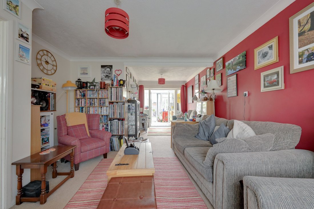 House in Burgess Hill, England 5 - 18063672