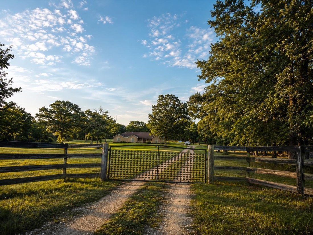 House in Davilla, Texas, United States 3 - 18063270