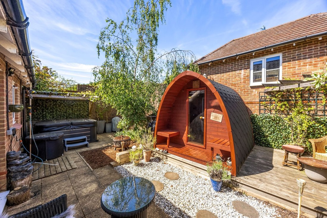Chalet in Hassocks, England 3 - 18063775