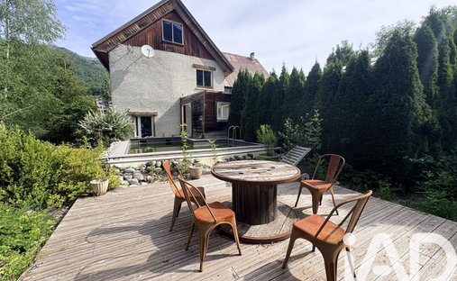 House in Saint-Jean-Saint-Nicolas, Provence-Alpes-Côte d'Azur, France 1