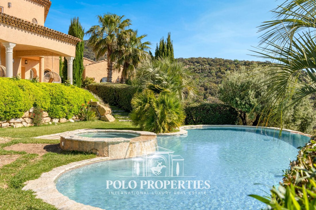 Villa in Grimaud, Provence-Alpes-Côte d'Azur, France 1 - 18038206