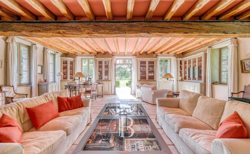 House in Centre Ville Nord Ouest, Fontainebleau, France 1