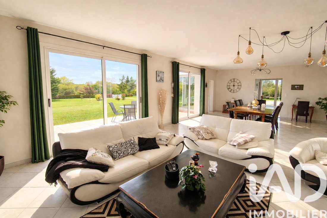 House in Saint-Martin-sur-Ocre, Centre-Val de Loire, France 5 - 17713868