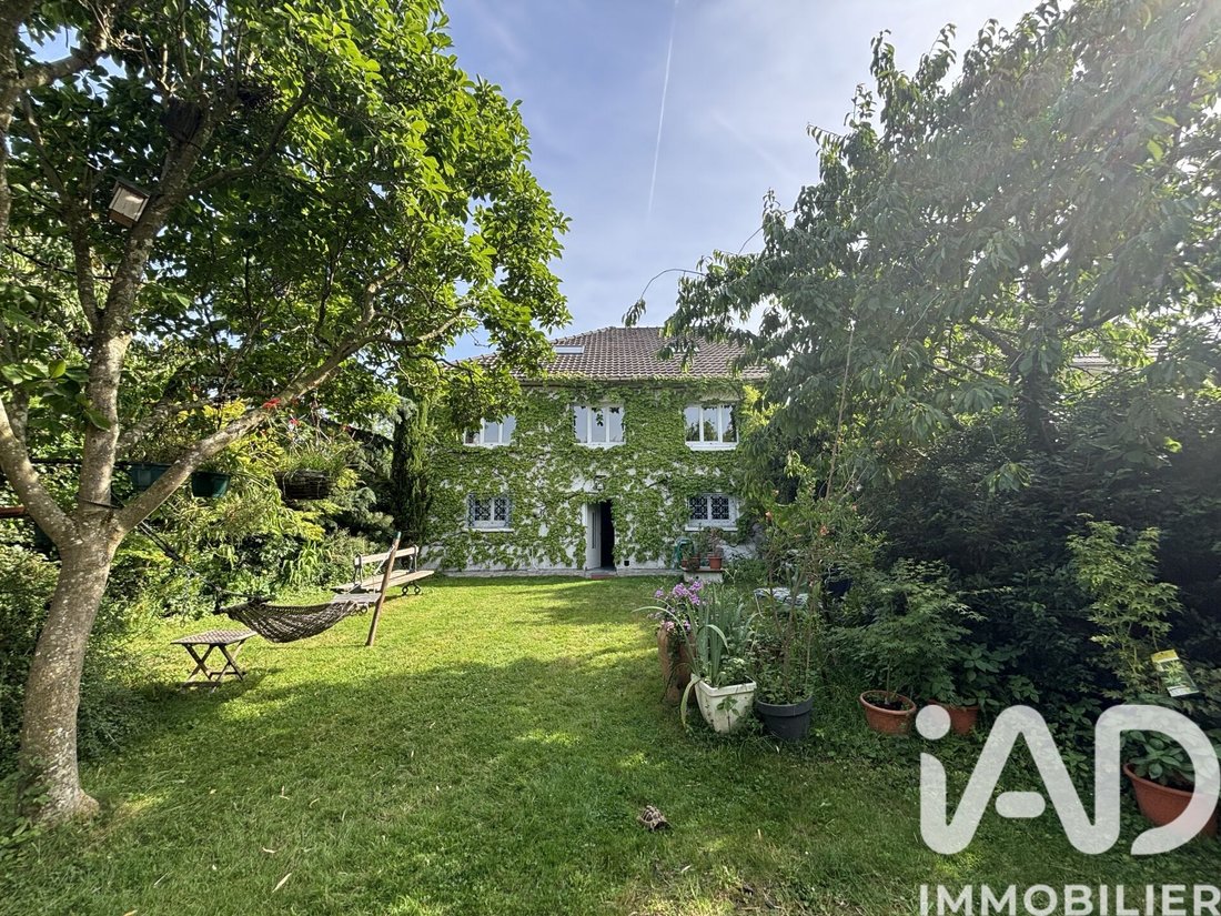 Casa en Champigny-sur-Marne, Isla de Francia, Francia 1 - 18065399