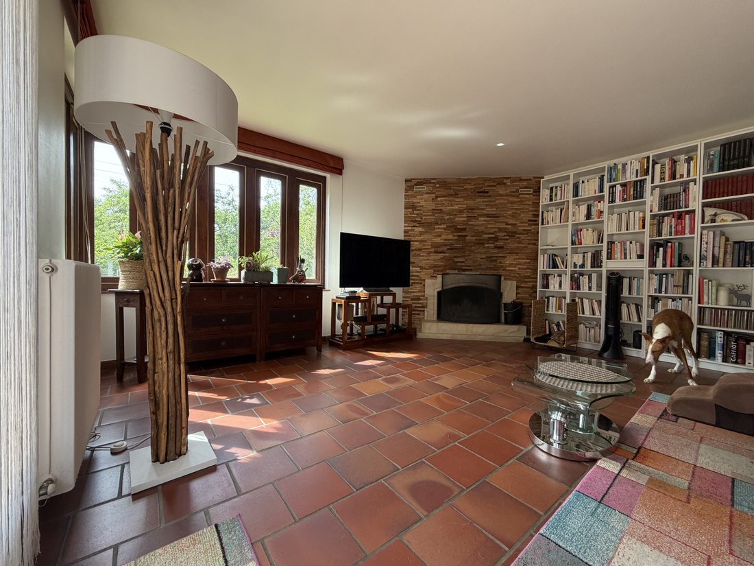 House in Le Mesnil-Saint-Denis, Ile-de-France, France 5 - 18064037