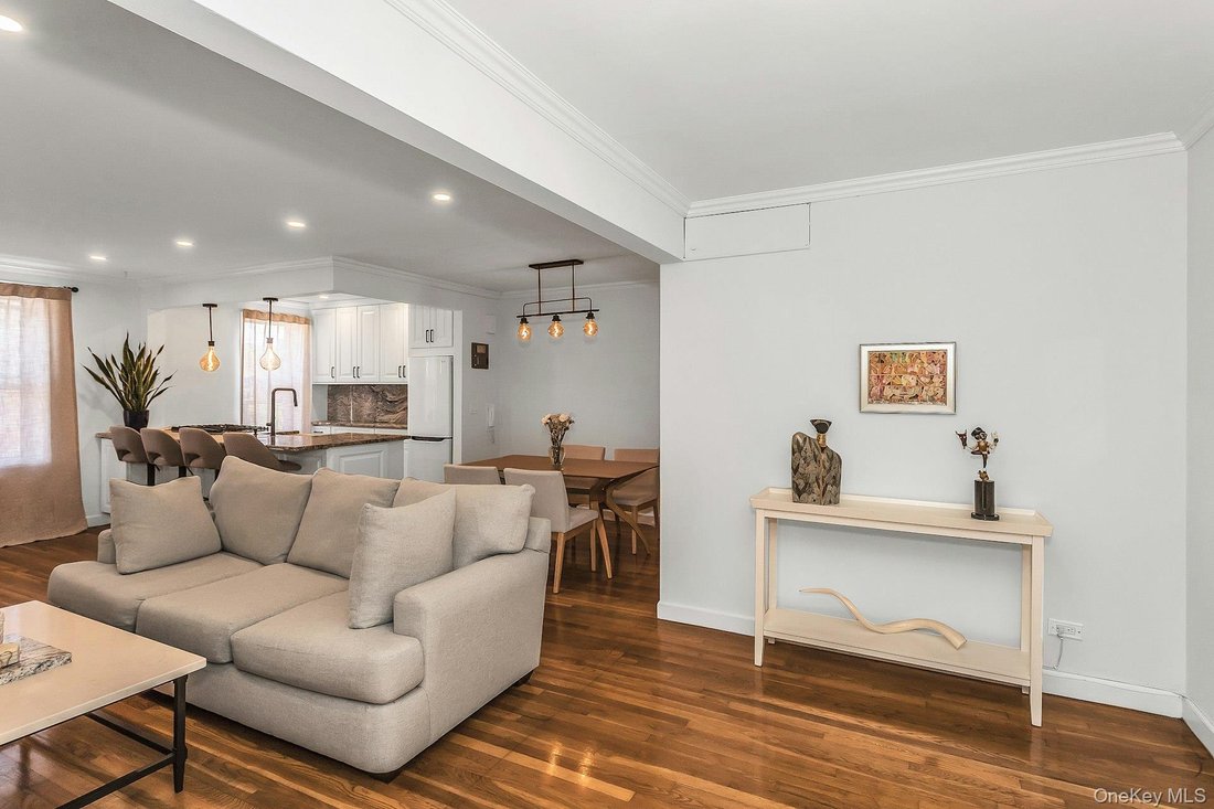 Co Op in New York, New York, United States 4 - 17809727